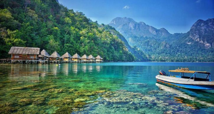 Pantai Ora Maluku